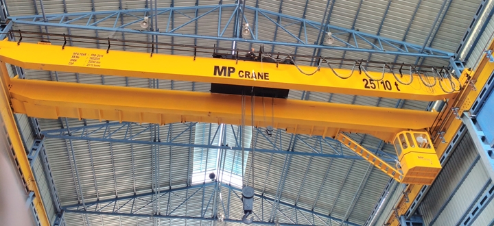 Double girder crane 25T/10T