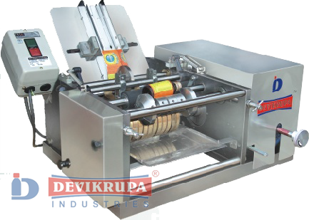 SEMI AUTOMATIC WET GLUE LABELING MACHINE DSL - 40 (GMP)